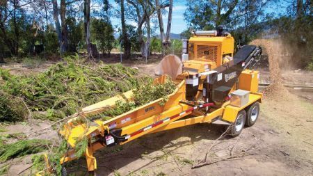 1425 Horizontal Grinder 2